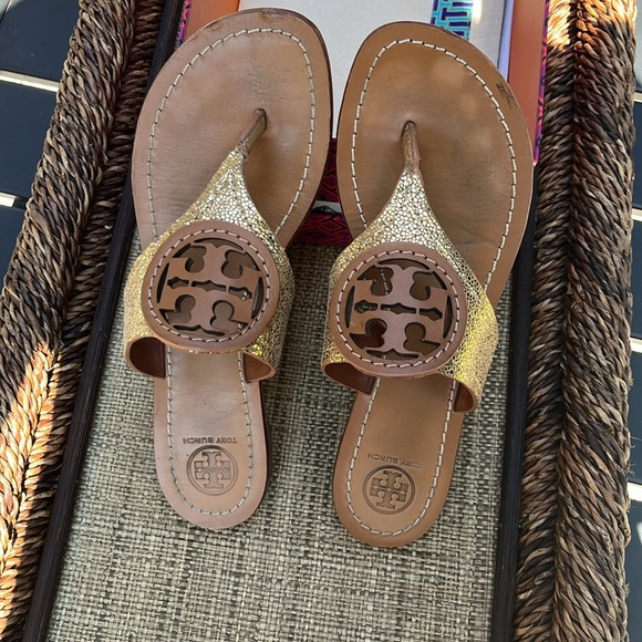 Tory Burch Louisa Gold/Tan Sandals. Metallic Leather/Veg Leather. Size 7.5 - Picture 4 of 6
